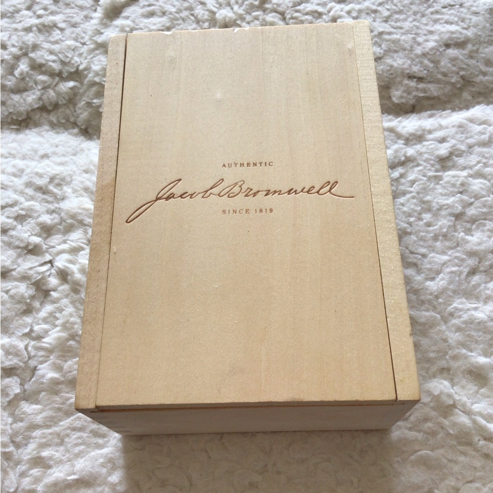 Authentic Jacob Bromwell Flask Wooden Gift Signature Gift Box, Pouch and Cork